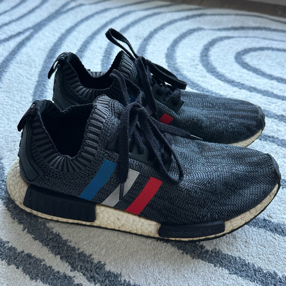 Adidas NMD R1 Primeknit Tricolor Gray Red Blue Size 10